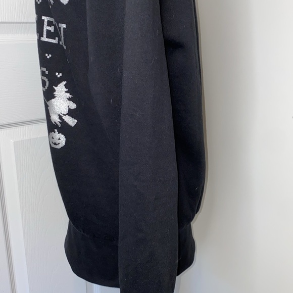Women's Happy Halloween Witches Sloped Shoulder Sweatshirt Small - Picture 6 of 8